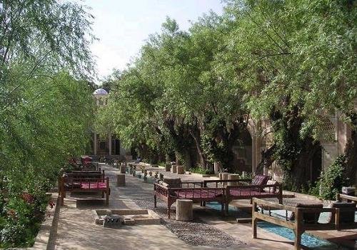 image traditional-persian-outdoor-teahouse-tehran-iran-jpg